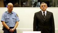 Serbian General Vladimir Lazarevic (R) is seen during his initial appearance at the U.N. War crimes tribunal in The Hague, the Netherlands, February 7, 2005. Reuters