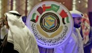 Kuwaiti and foreign journalists gather in the media centre hall during the GCC summit in Kuwait City on December 5, 2017. / AFP / Yasser Al-Zayyat
