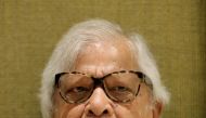 Indian-American social activist, author and grandson of Indian independence icon Mahatma Gandhi, Arun Gandhi poses for photographs in Paris on January 29, 2018. AFP / Jacques Demarthon