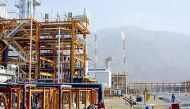 FILE PHOTO: Phases 2 and 3 of the South Pars gas field in the southern port of Assaluyeh during their inauguration by Iranian President Mohammad Khatami. / AFP / Atta KENARE
