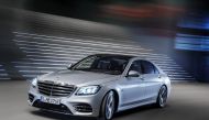 The Mercedes-Benz S 560 boasts a V-8 engine that comes to the starting line with 345 kW (469 hp) and 700 Nm.