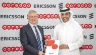 Börje Ekholm, President and CEO, Ericsson Group, and Sheikh Mohammed bin Abdulla Al Thani, Deputy Group CEO and CEO of Ooredoo Qatar, at the signing ceremony.