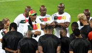 Cameroon coach Rigobert Song with the players during training at Al Sailiya SC Stadium, Al Rayyan, Qatar, on December 1, 2022.  REUTERS/Alberto Lingria
 