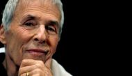 Composer Burt Bacharach pauses during a media event in Sydney June 28, 2007. Prolific song writer Bacharach is undertaking a tour of Australia with the Sydney Symphony orchestra. FILE PHOTO: REUTERS/Tim Wimborne
