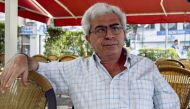 (FILES) Lebanese writer Elias Khoury sits for an interview at a Beirut cafe on September 9, 2007. The writer, literary critic, and academic died on Sunday at the age of 76, sources close to him told AFP. (Photo by MARWAN NAAMANI / AFP)
