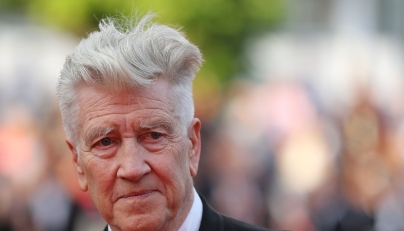 (FILES) US director David Lynch arrives on May 25, 2017 for the screening of the tv series 'Twin Peaks' at the 70th edition of the Cannes Film Festival in Cannes, southern France. Lynch died at the of 78, according to a statement released by his family on January 16, 2025. (Photo by Valery HACHE / AFP)
