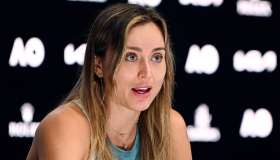 This handout picture released by the Tennis Australia on January 19, 2025 shows Spain's Paula Badosa speaks at a press conference in Melbourne. (Photo by Vince Caligiuri / Tennis Australia / AFP) 