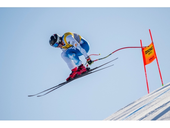 US's Breezy Johnson competes in the Women's Downhill event of the Saalbach 2025 FIS Alpine World Ski Championships in Hinterglemm on February 8, 2025. (Photo by Fabrice COFFRINI / AFP)