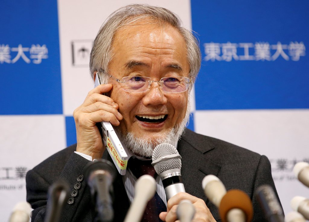 Yoshinori Ohsumi, a professor of Tokyo Institute of Technology, attends a news conference after he won the Nobel medicine prize at Tokyo Institute of Technology in Tokyo, Japan, October 3, 2016. (Reuters/Kim Kyung-Hoon)