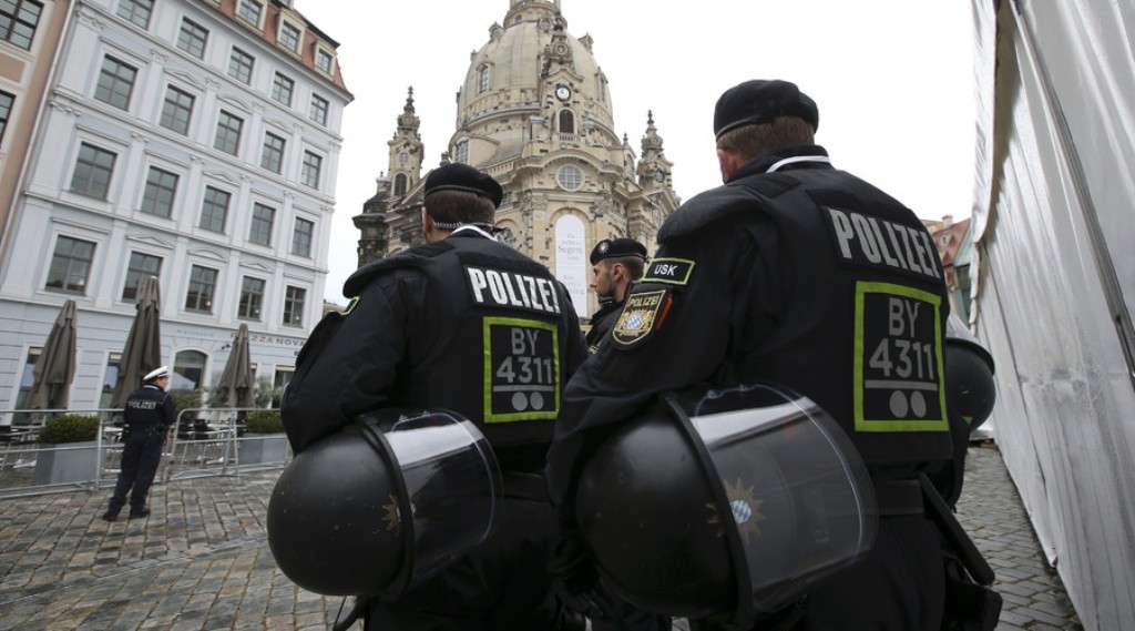 German police: Fabrizio Bensch / Reuters.