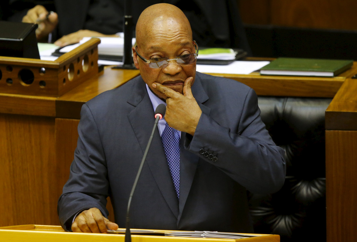 South African President Jacob Zuma answers questions at Parliament in Cape Town in this picture taken on March 17, 2016. (REUTERS / Mike Hutchings) 