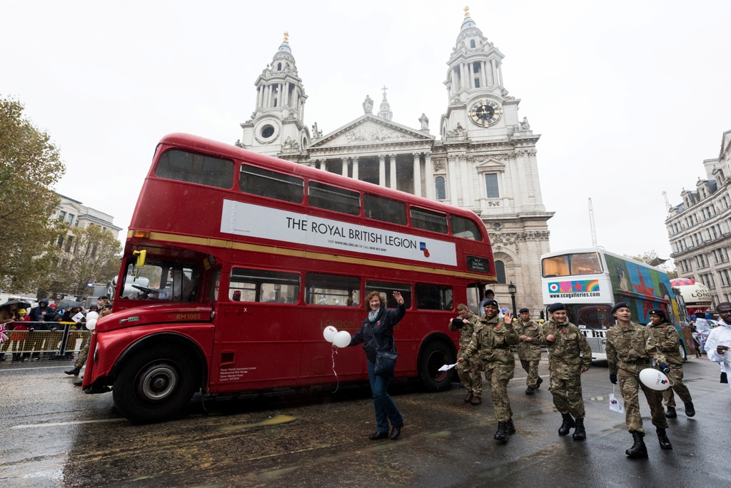 Representatives of the The British Legion walk past St Paul's Cathedral take part in the Lord Mayor's Show in London, United Kingdom on November 11, 2016. Ray Tang - Anadolu Agency 