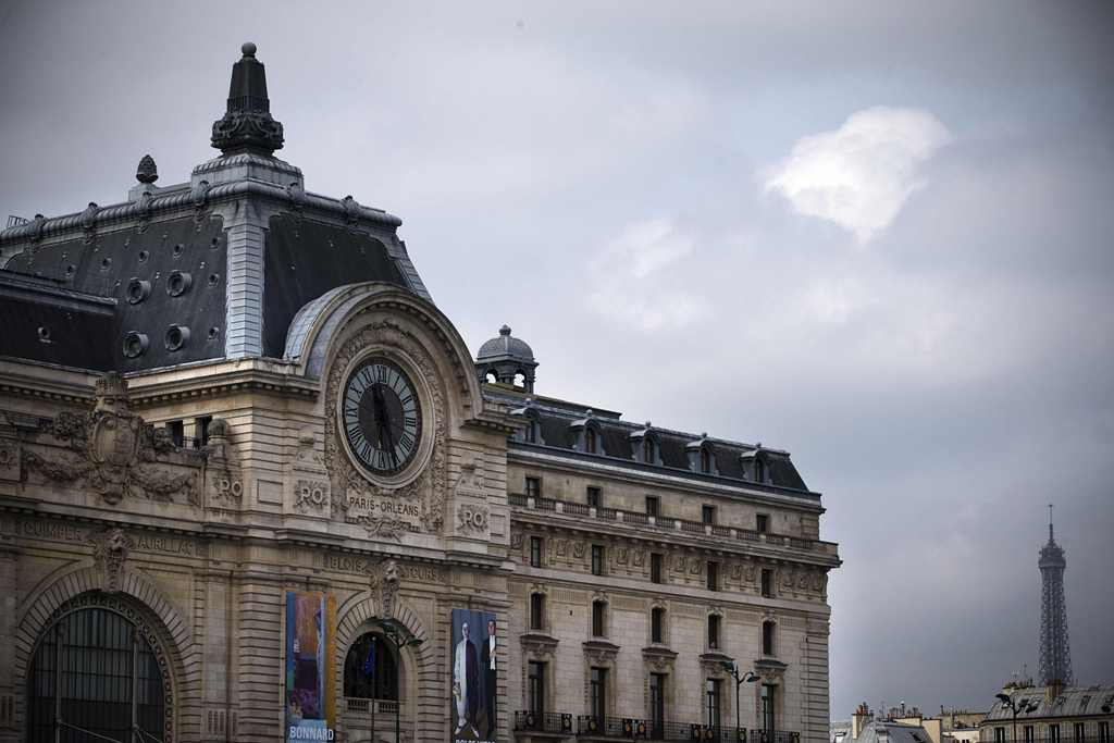 (FILES) This file photo taken on June 15, 2015 shows the Orsay museum and the Eiffel tower in Paris.  AFP / JOEL SAGET
