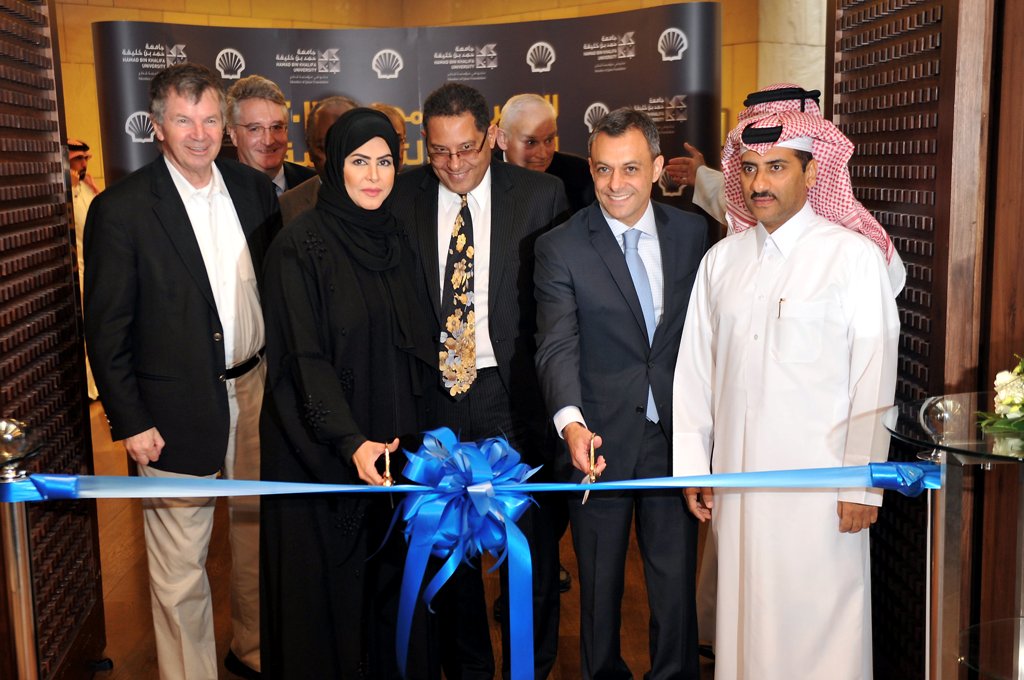 Maryam Hamad Al Mannai, Vice-President of Student Affairs at HBKU, and Paulo Macedo, GM, Corporate Affairs and Deputy Country Chairman of Qatar Shell, inaugurating the third Education City Career Fair in the presence of Dr Khaled B Letaief, Provost of HBK