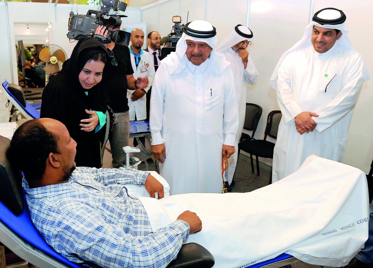 Leading Qatari businessman, Sheikh Faisal bin Qassim Al Thani, with officials of Hamad Medical Corporation (HMC) during the opening of organ donation campaign at the City Centre. Pic: Salim Matramkot / The Peninsula