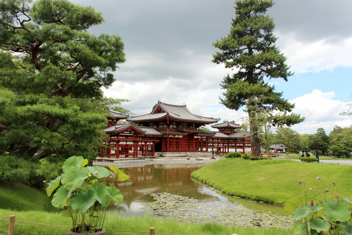 The main structure of Byodo-in - Ho'o-do, or 