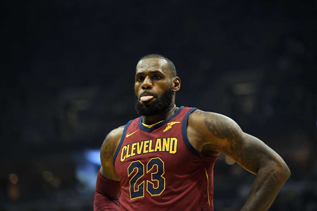 LeBron James #23 of the Cleveland Cavaliers walks backcourt during the first half of a game against the Milwaukee Bucks at the Bradley Center on October 20, 2017 in Milwaukee, Wisconsin.  Stacy Revere/AFP
