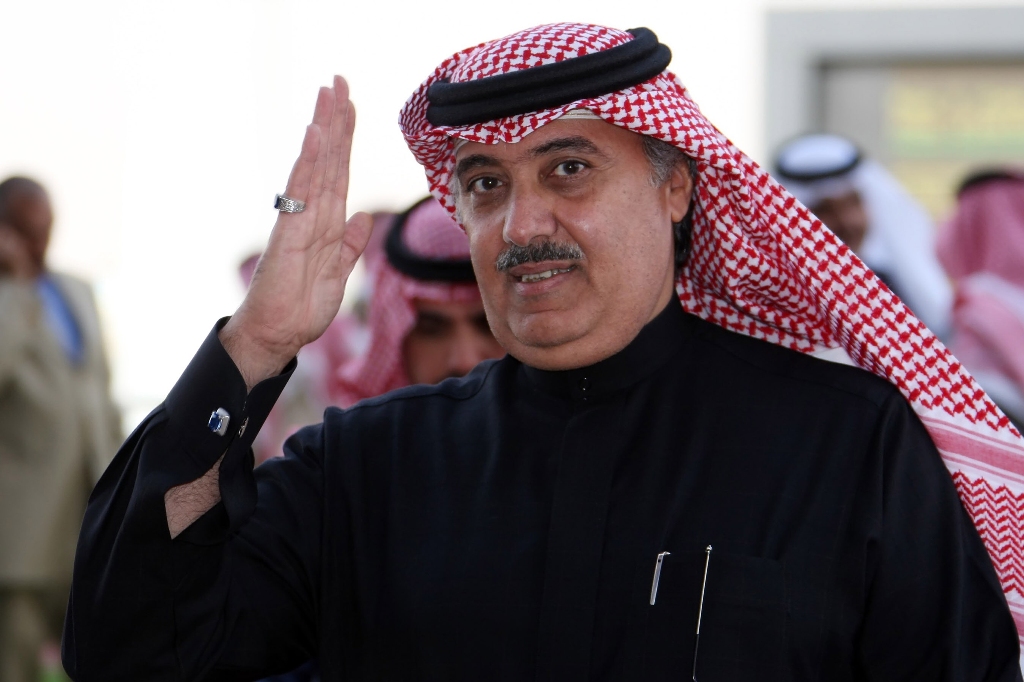 (FILES) This file photo taken on February 15, 2008 shows Prince Miteb bin Abdul Aziz, son of Saudi King Abdullah bin Abdul Aziz, gesturing in Janadriyah in the outskirts of the Saudi capital Riyadh.  AFP / HASSAN AMMAR 
