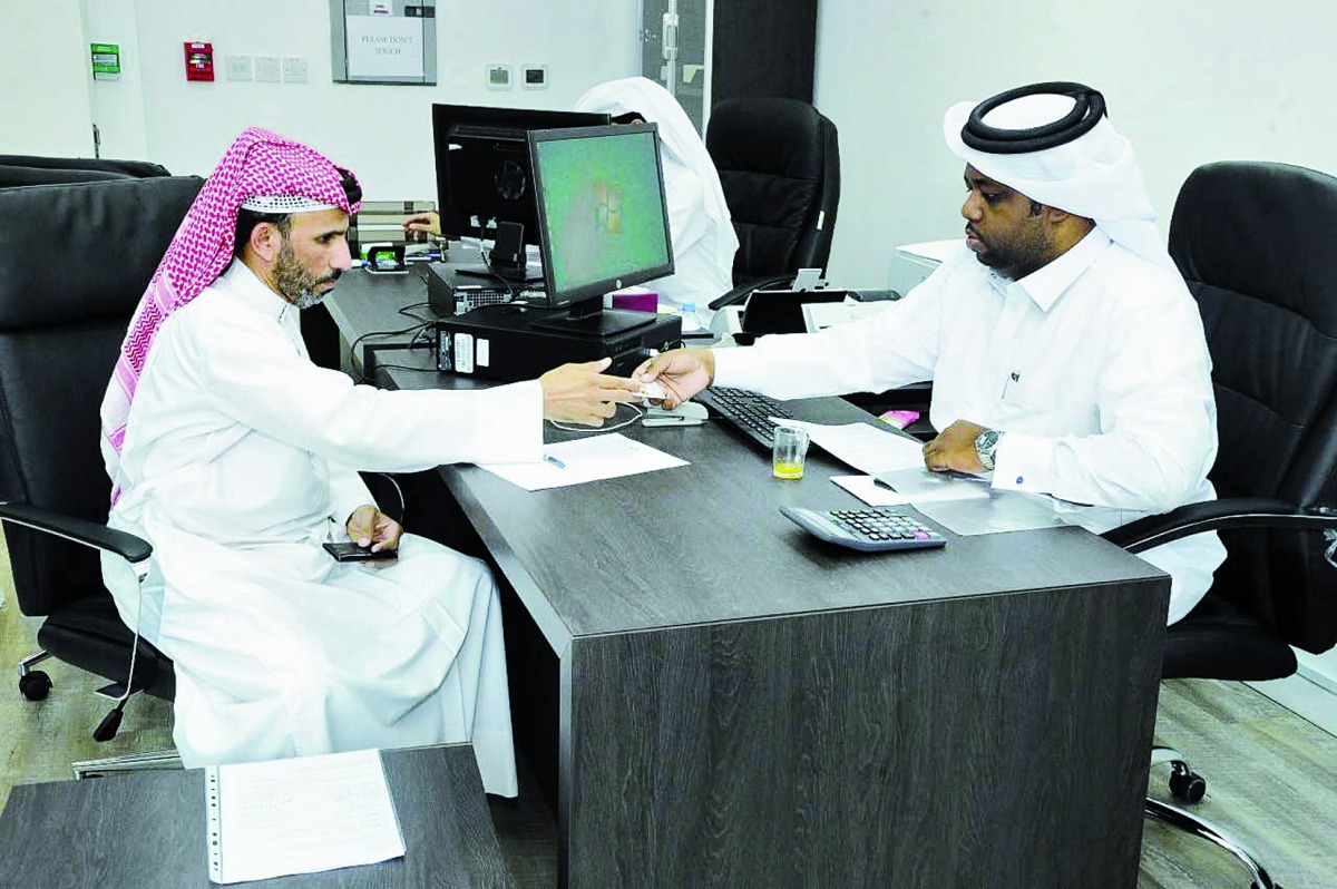 A citizen submitting his complaint at the committee headquarters.