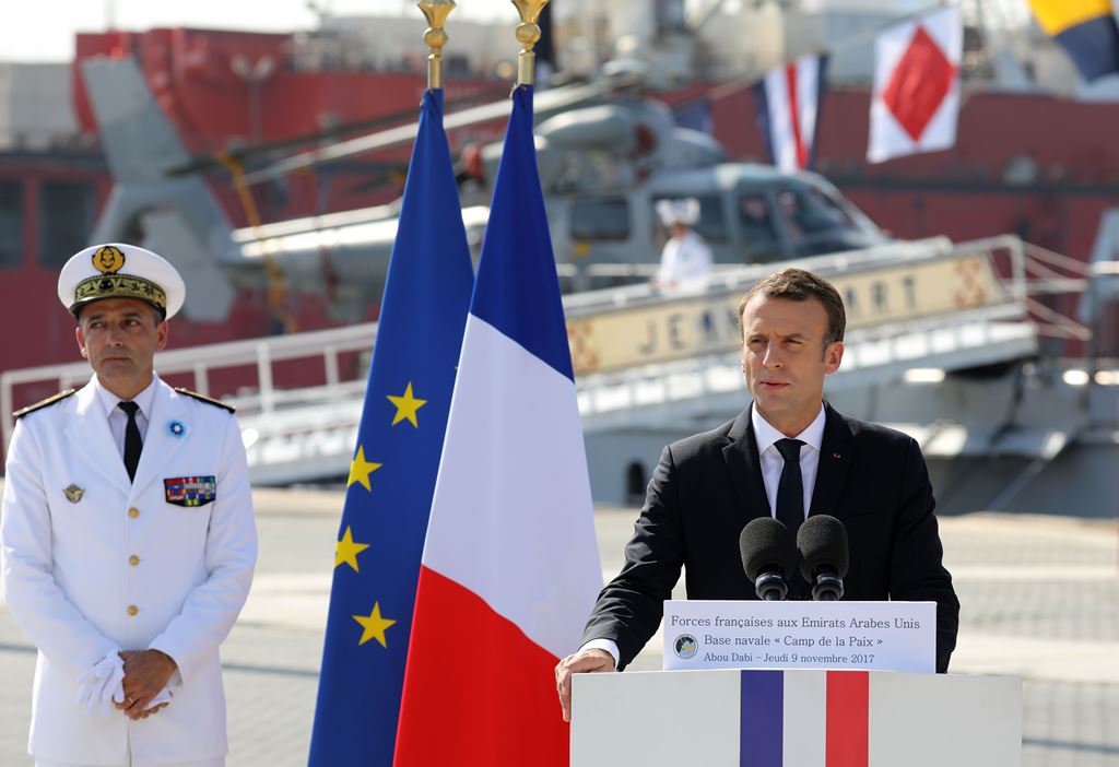 French President Emmanuel Macron delivers a speech during a visit to a naval base in Abu Dhabi on November 9, 2017. AFP / LUDOVIC MARIN
