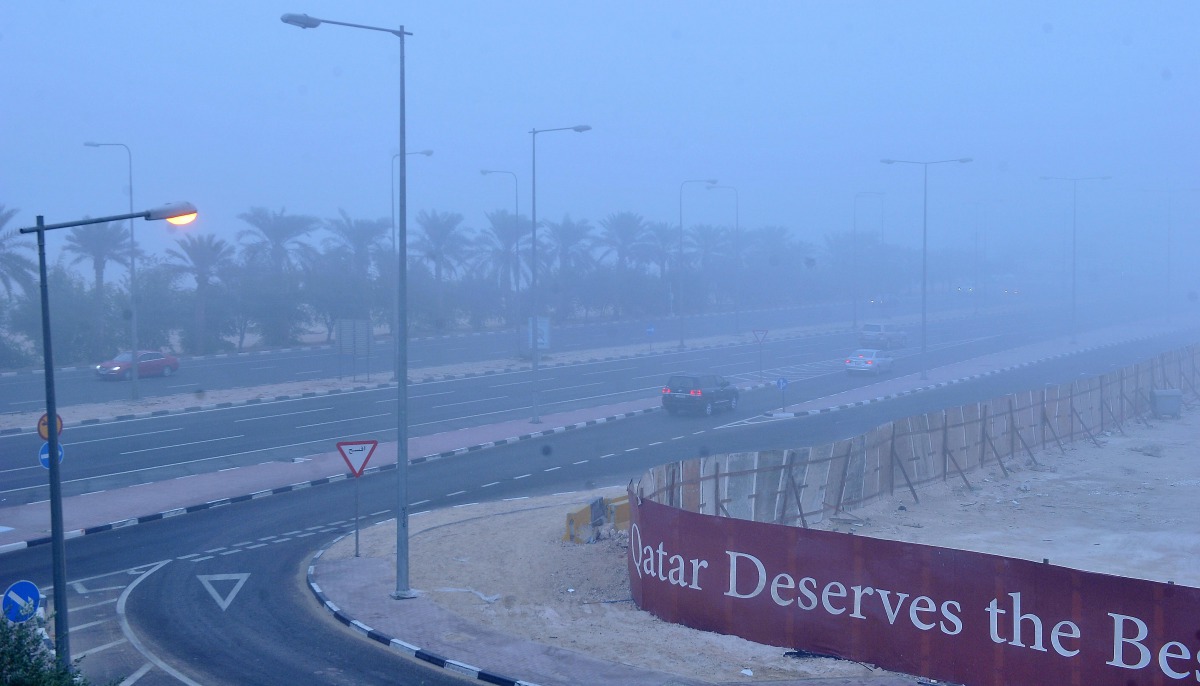 Fog made it difficult for motorists to drive on Corniche today. Pic: Baher Amin / The Peninsula 