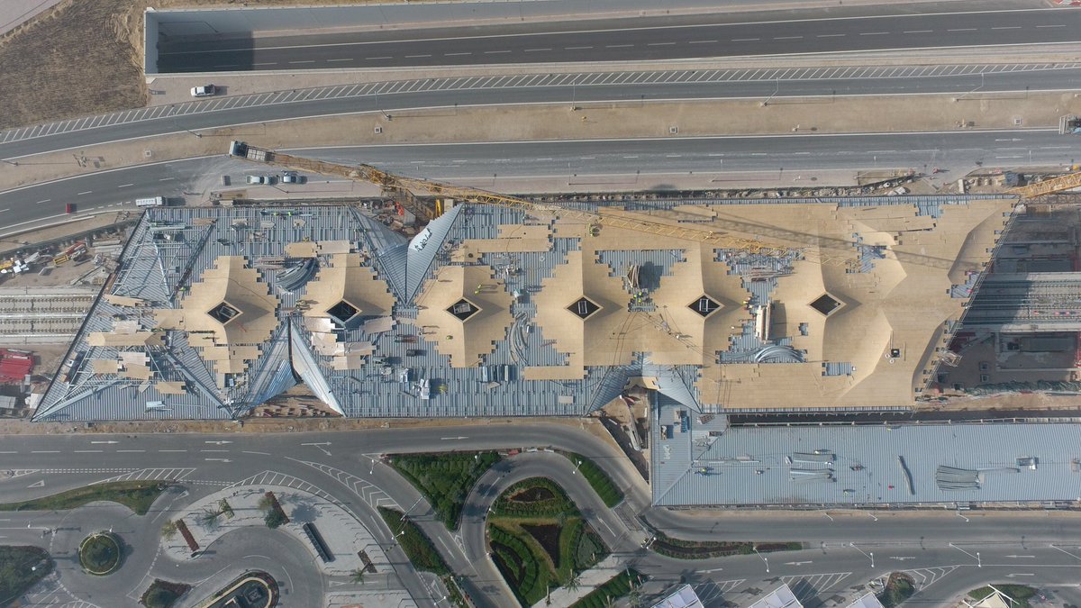 A rare bird’s-eye view (taken from a drone-mounted camera) of the Al Riffa Station layout, illustrating the progress of the roof cladding works. Photo Credit: Qatar Rail