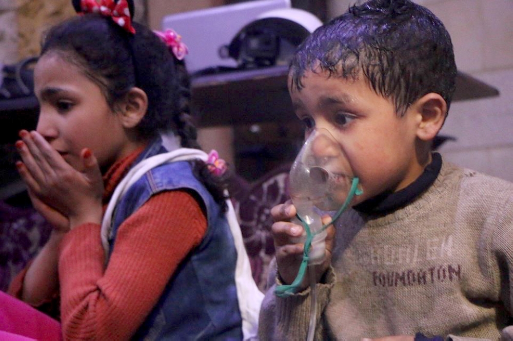 Affected Syrian kids receive medical treatment after Assad regime forces allegedly conducted poisonous gas attack to Douma town of Eastern Ghouta in Damascus, Syria on April 07, 2018. WHITE HELMETS / Anadolu
