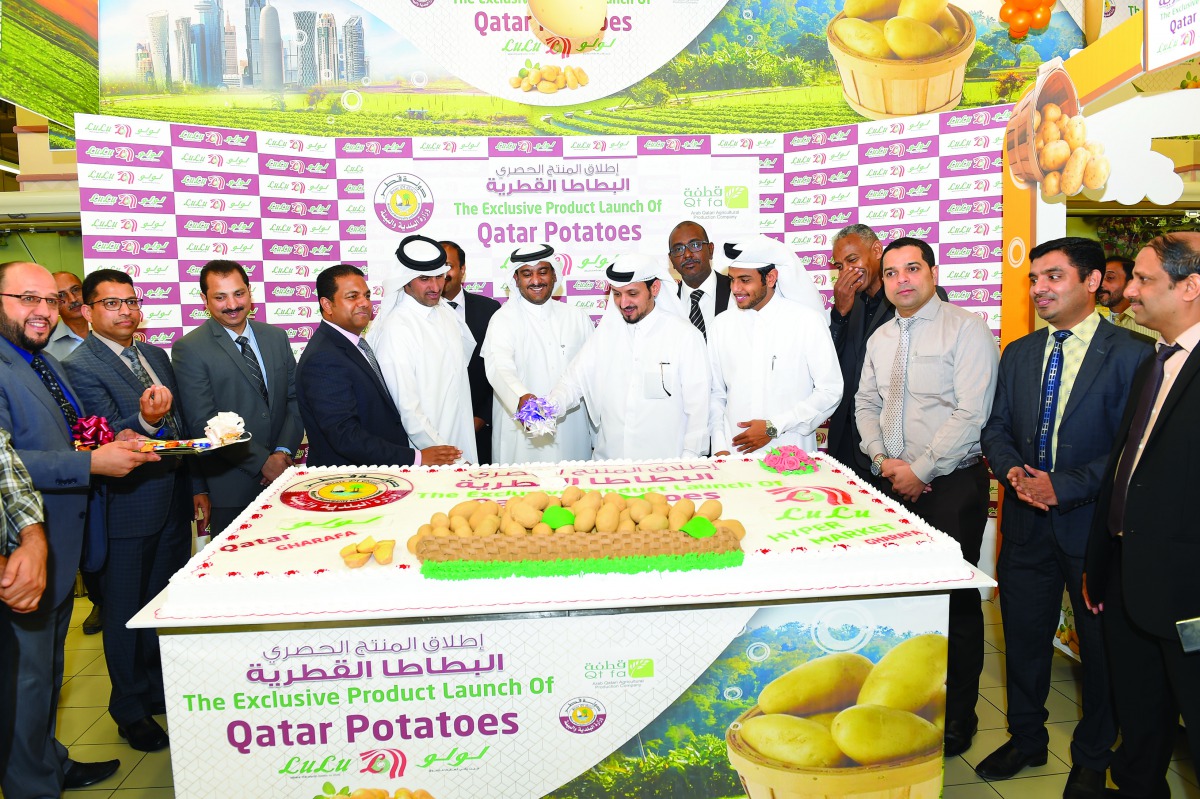 Adil Al Kaldi, Assistant Director of the Agricultural Affairs Department at the Ministry of Municipality and Environment, Al Nubi Salem Al Marri, Director General of QTFA, Ali Ahmad Saad Al Kaabi, owner of Global Farm for Agricultural Supplies and Mohamed