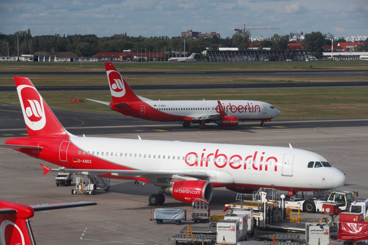 German carrier Air Berlin aircrafts are pictured at Tegel airport in Berlin Germany, September 4, 2017. (Reuters / Fabrizio Bensch) 