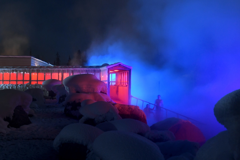 A heated walkway leads to the steaming, geothermal waters at Chena Hot Springs Resort in Fairbanks, Alaska. Washington Post photo by Katherine Frey.