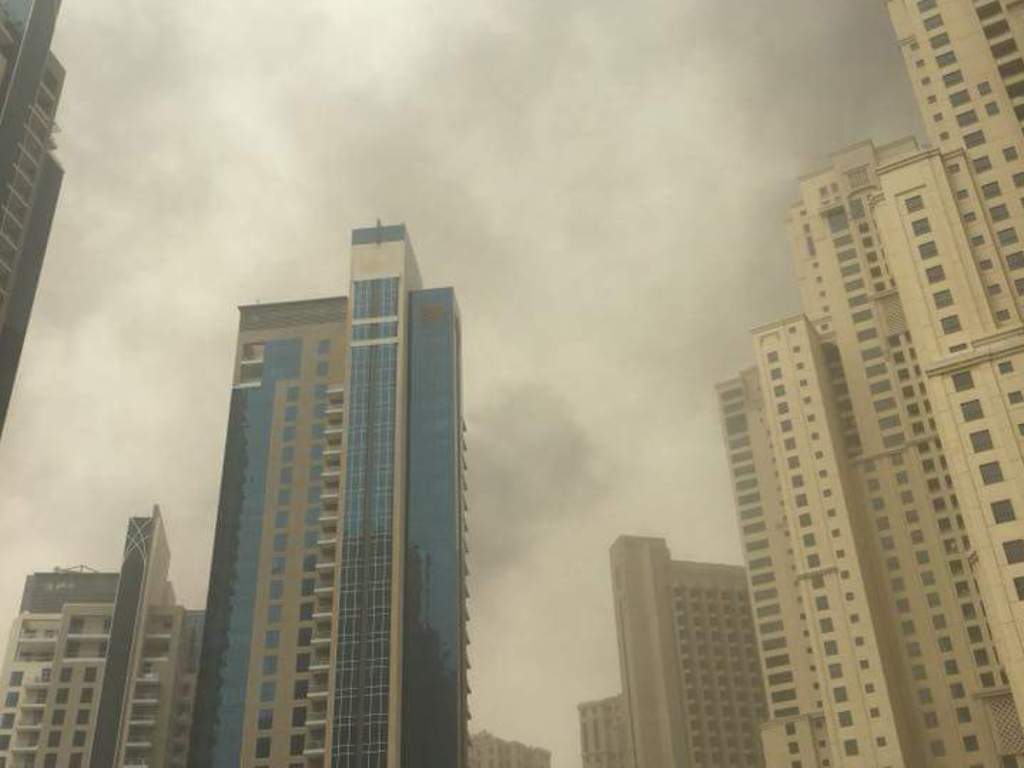 Fire at Zen Tower in Dubai Marina; photos shared on twitter by Maryamkhan @Hijabionthego89