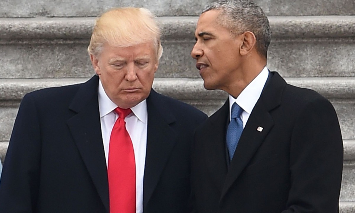 Barack Obama speaks to Donald Trump after inauguration ceremonies at the US Capitol on January 20, 2017 in Washington (AFP / Robyn Beck)