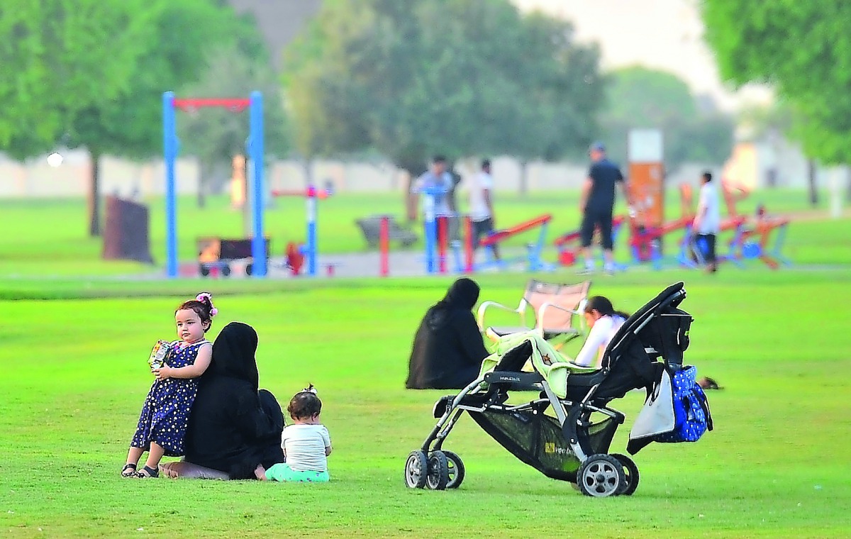 Families enjoying their weekend at Aspire Park yesterday. Pic: Baher Amin / The Peninsula