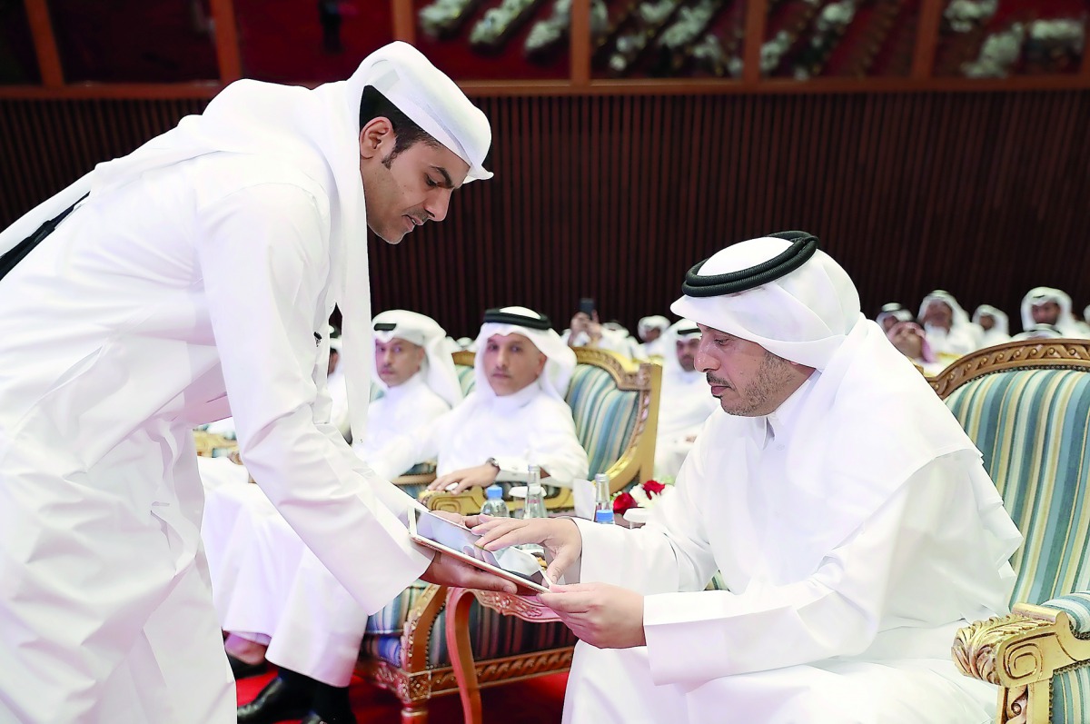 Prime Minister and Interior Minister H E Sheikh Abdullah bin Nasser bin Khalifa Al Thani launching the ‘Sustainable Strategic Plan 2018-2022’ of the Ministry of Municipality and Environment.