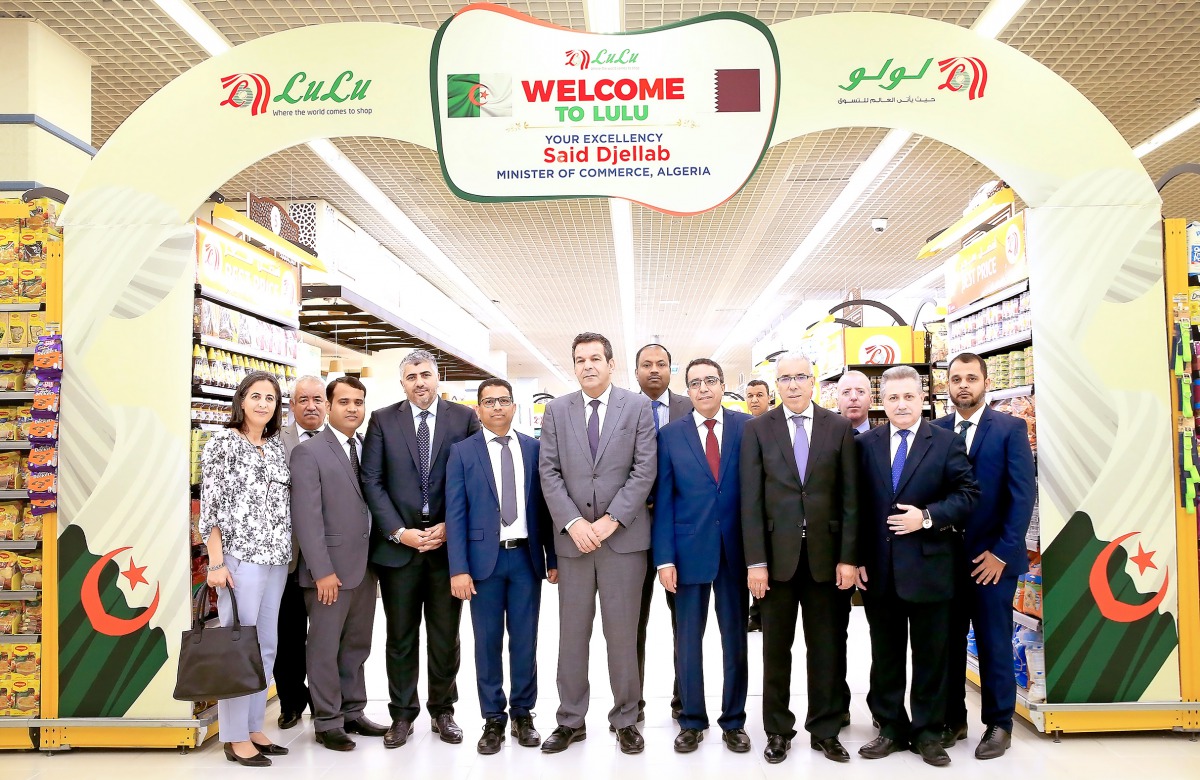 The Minister of Commerce of the People’s Democratic Republic of Algeria, Said DJallab, and members of his delegation pose for a group photo with officials of Lulu Group. 