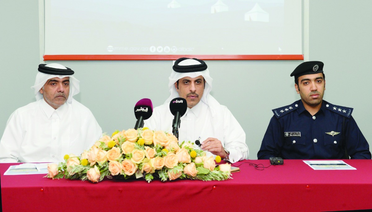 Assistant Under-secretary for Environmental Affairs at the Ministry of Municipality and Environment, Eng. Ahmed Mohamed Al Sada (centre); Director of the Department of Protection and Wildlife, Omar Salem Al Nuaimi (left) and Captain Abdullah Mohammed Ashe