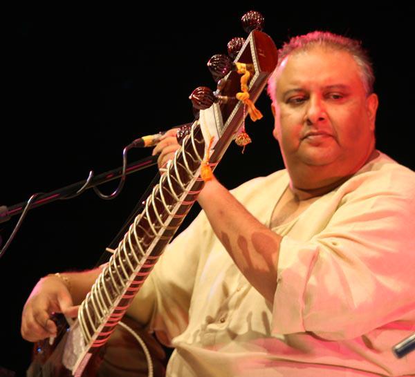 Shujaat Khan has been invited as visiting faculty at the Dartington School of Music in England, the University of Washington in Seattle, and the University of California, Los Angeles. 