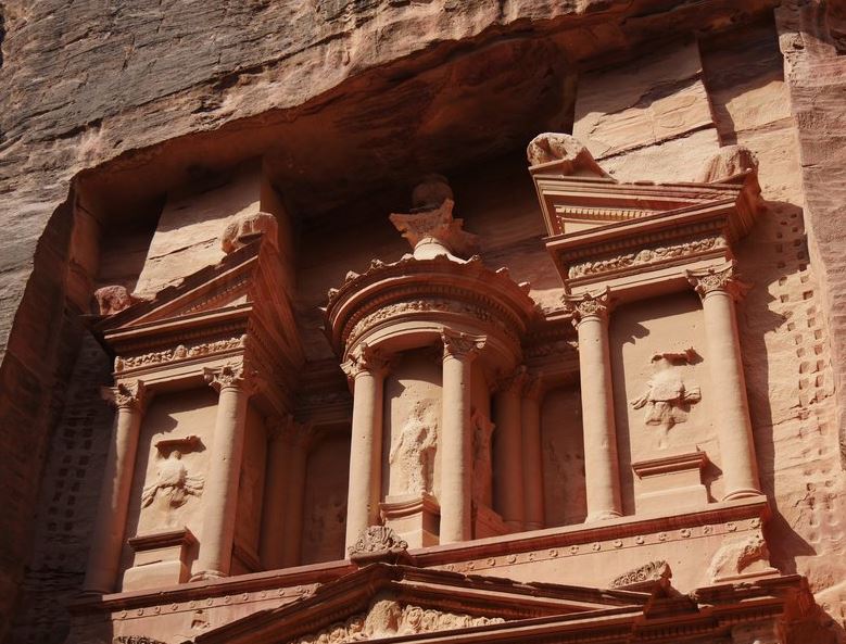 Jordan's ancient archaeological site of Petra received 1 million visitors in one year for the first time ever, with officials organizing celebrations on Thursday at the World Heritage site. Photo: Reinhard Kungel/dpa
