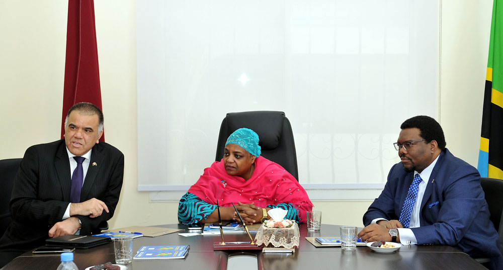 From left: Faizel Moosa, Fatma Mohammed Rajab and Sicelo V Dlamini talking to The Peninsula. PIC: Salim Matramkot/The Peninsula