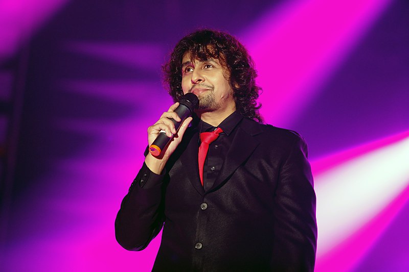 Sonu Nigam in Tri Nation Mega Concert held in Dhaka, Bangladesh. (Photo courtesy: Faisal Akram / Wikimedia Commons / CC BY-SA 2.0) 