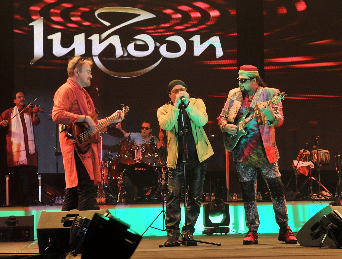 Salman Ahmad, Ali Izmat and Brian O Connell from Pakistani band Junoon performing at QNCC as part of Shop Qatar on thursday.
Pic: Abdul Basit / The Peninsula