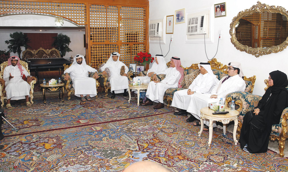 The officials of the General Directorate of Traffic meeting with citizens at the residence of CMC member representing Constituency No. 8, Sheikha bint Yousuf Hasan Al Jufairi.  Pics: Qassim Rahmatullah/The Peninsula