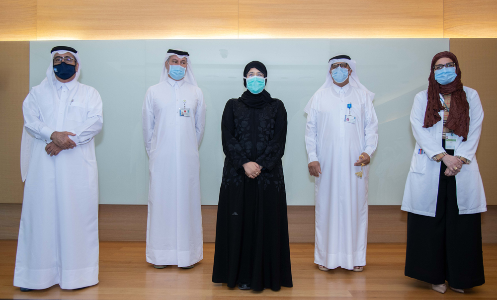 Minister of Public Health, H E Dr. Hanan Mohammed Al Kuwari (centre); SWICC committee Chairperson Dr. Saad Al Kaabi and other officials 