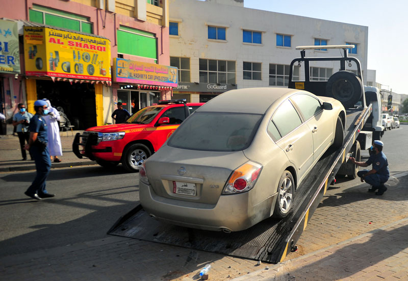 Ministry of Municipality and Environment launched a campaign to remove Abandoned vehicles from Fereej Al Murra area yesterday. (Pics: Abdul Basit/ The Peninsula)