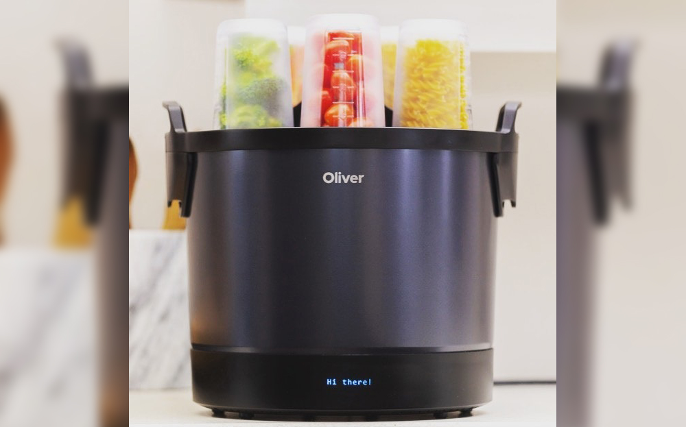 Oliver, an AI-driven cooking robot. Source: Instagram