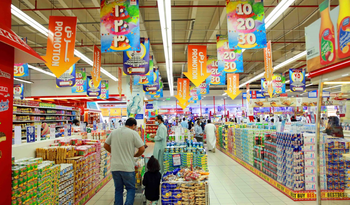 Shoppers at the Safari hypermarket during the ongoing ‘10, 20, 30’ promotion.