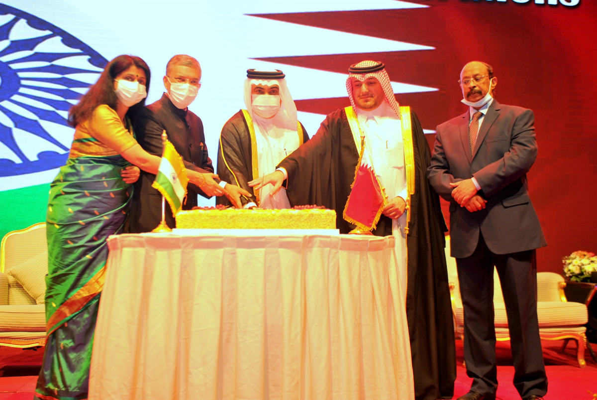 Minister of Commerce and Industry H E Ali bin Ahmed Al Kuwari (centre) cutting a cake along with Ambassador of India H E Dr. Deepak Mittal (second left) and his wife Dr. Alpana Mittal; Director of Protocol at Qatar's Ministry of Foreign Affairs H E Ambass