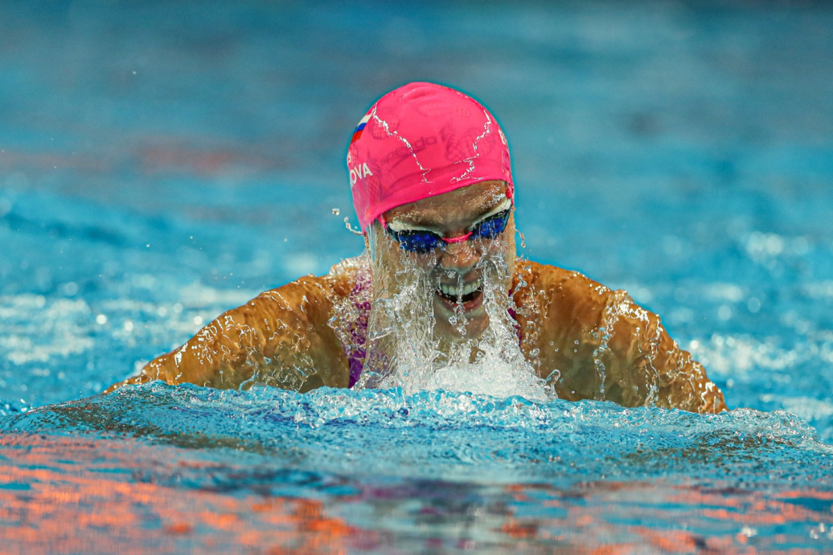 Yulia Efimova of Russia on her way to win the women’s 100m breaststroke Final.
