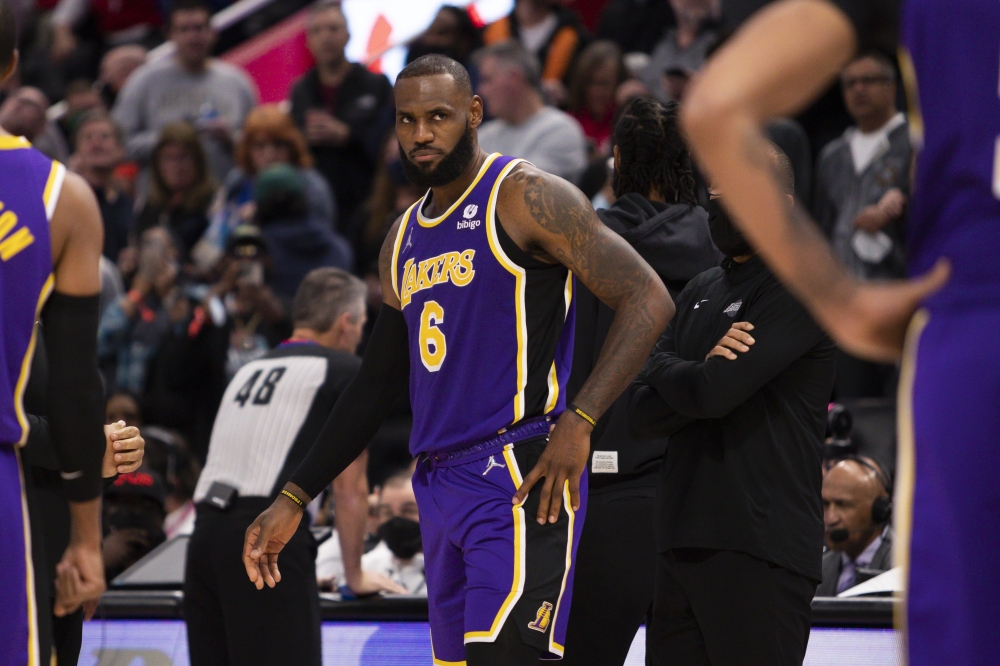 Los Angeles Lakers forward LeBron James (6) reacts after getting ejected from the game during the third quarter against the Detroit Pistons at Little Caesars Arena. Raj Mehta-USA TODAY Sports