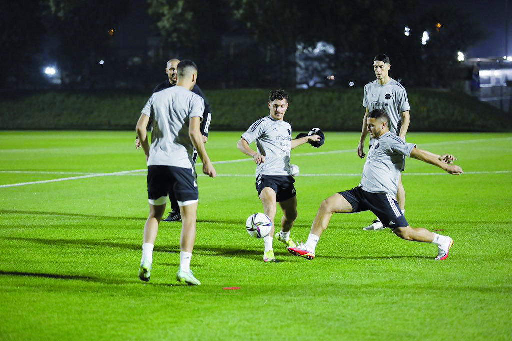 Algerian players in action during a training session in Doha, yesterday. Pic: Twitter / @lesverts